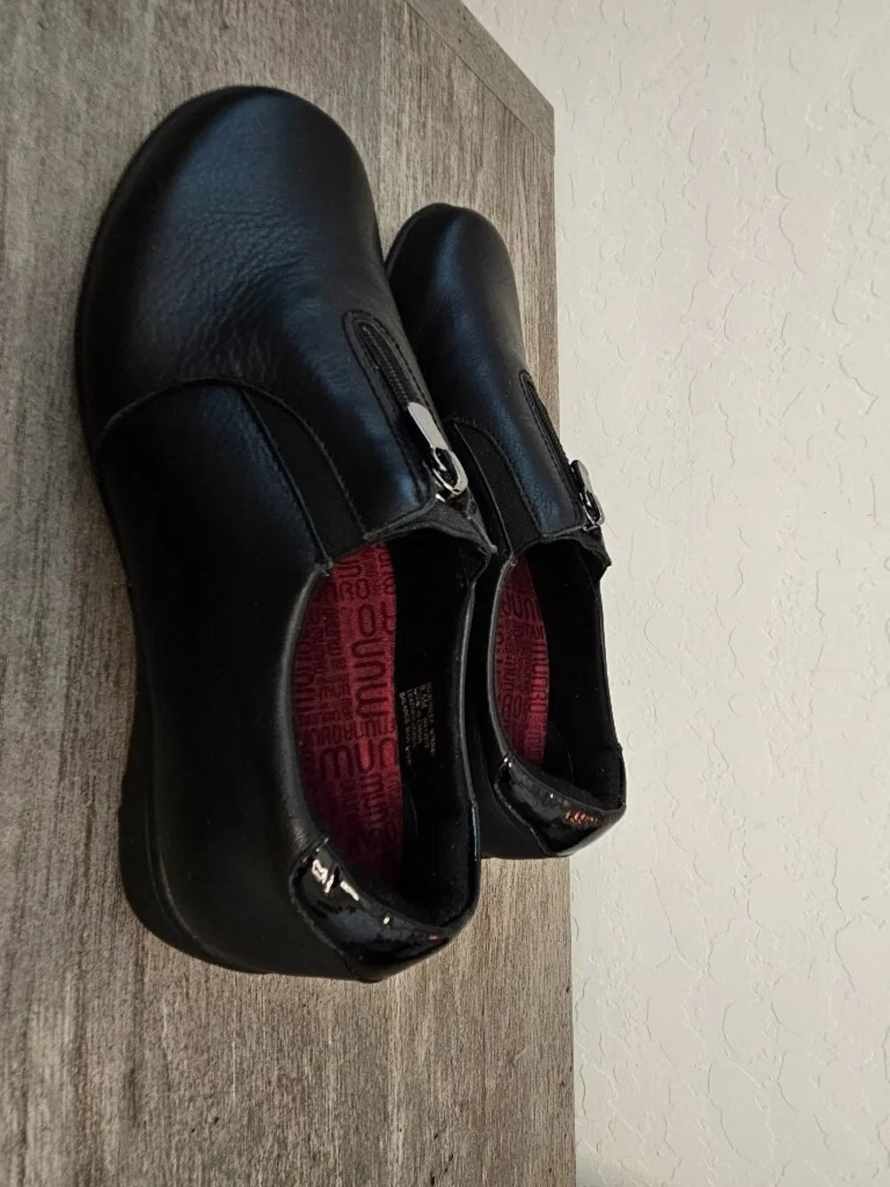 Munro Berkley Black Leather Front Zip Comfort Loafers Shoes - Size 8.5 M